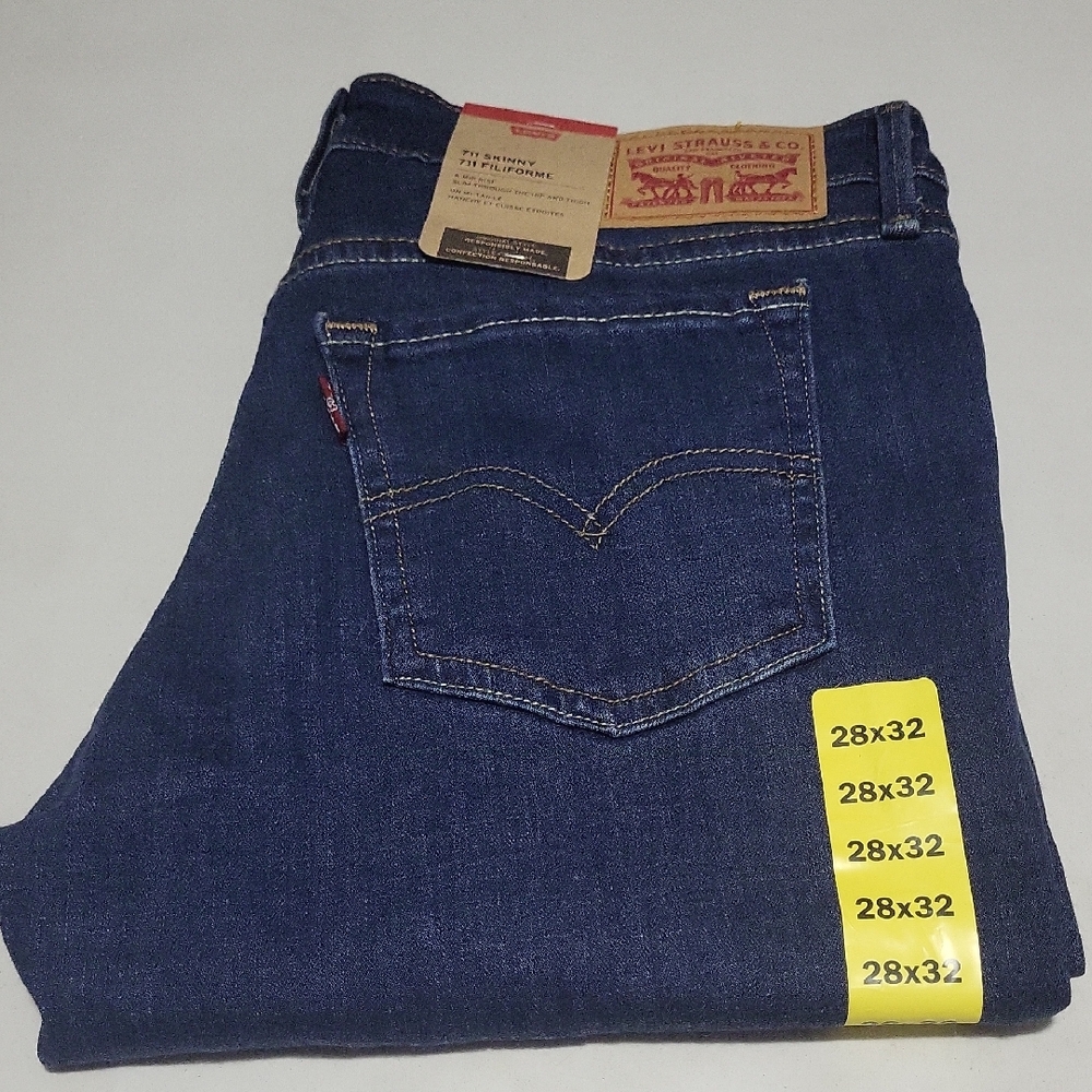 Levi's 711 Skinny Jeans, Size 28" x 32", NWT